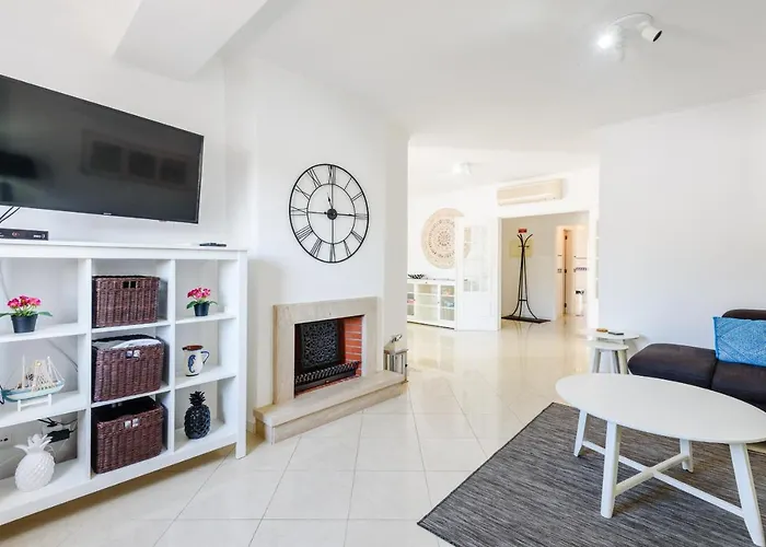 Amazing In Apartment Albufeira